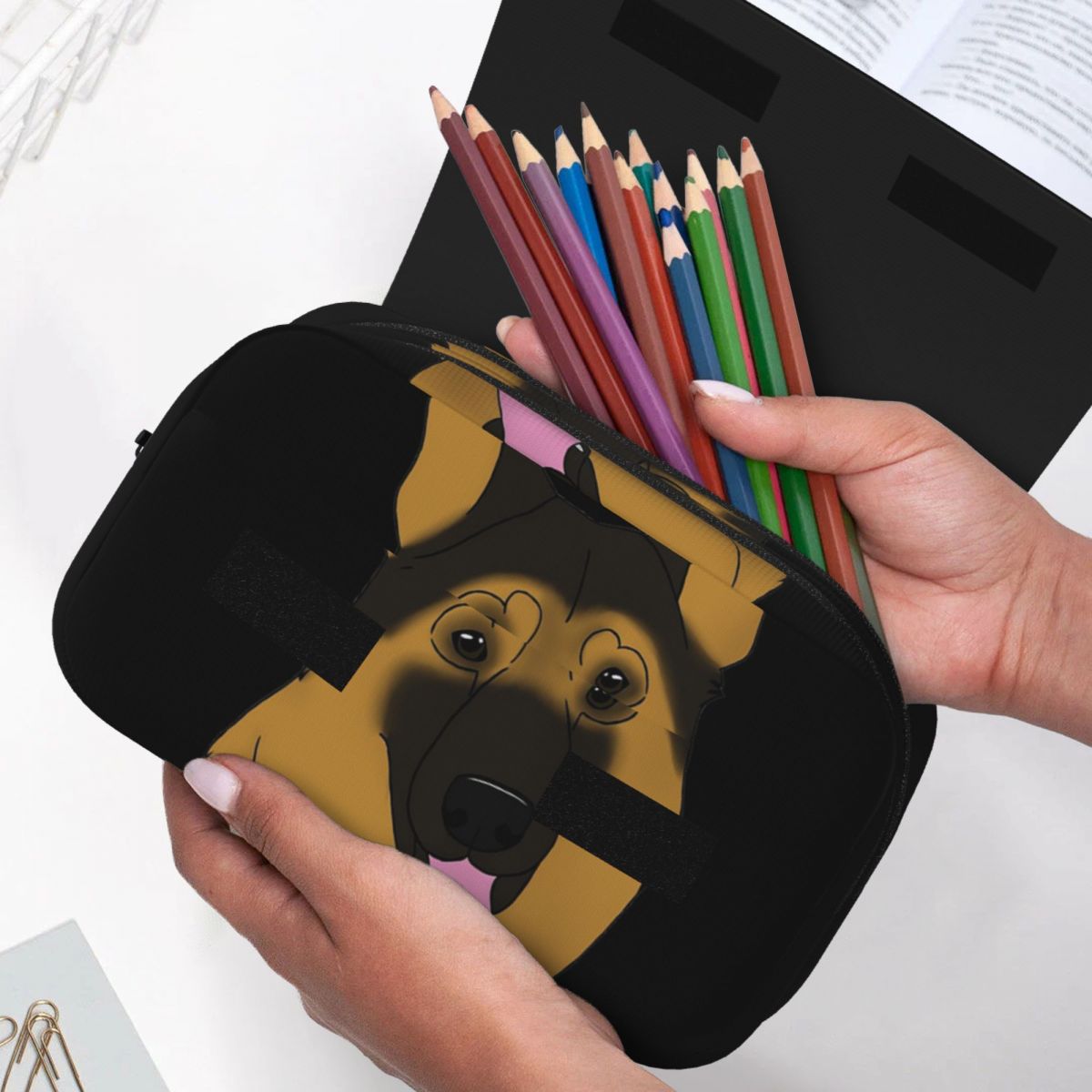 Estojo de lápis com estampa de - Tan Stationery & Office Supply avaliação e preço